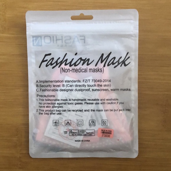 FASHION FACE MASK - Picture 2 of 2